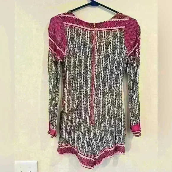 🔥Charlotte Russe romper🔥 - Picture 5 of 6